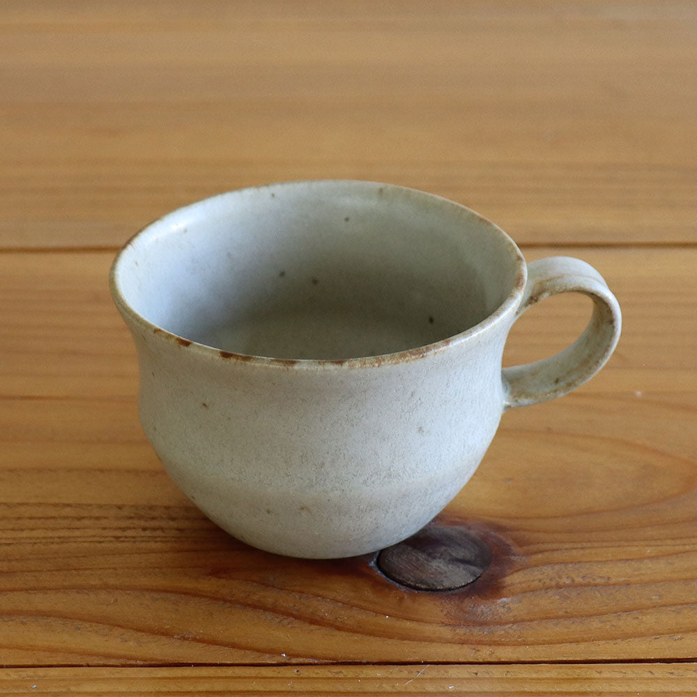 持ちやすさにこだわったマグカップ】【アンティークな雰囲気漂う】姉崎