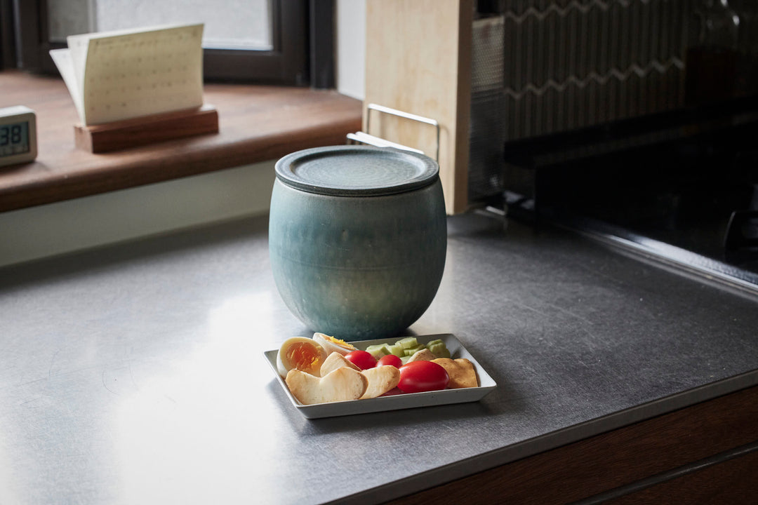 漬けてみる。知らない味に、出会うために。<br>意外なぬか漬け5種と、続けやすい工夫