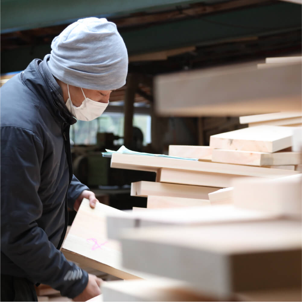 Tosa Dragon Cutting Board with Stand M